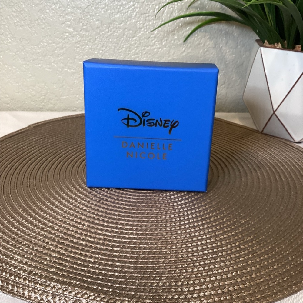NIB Disney Danielle Nicole Minnie Mouse Necklace - Picture 4 of 4